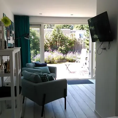 Bas, Strandhuisje Op 900 Meter Zee & Strand! Apartman